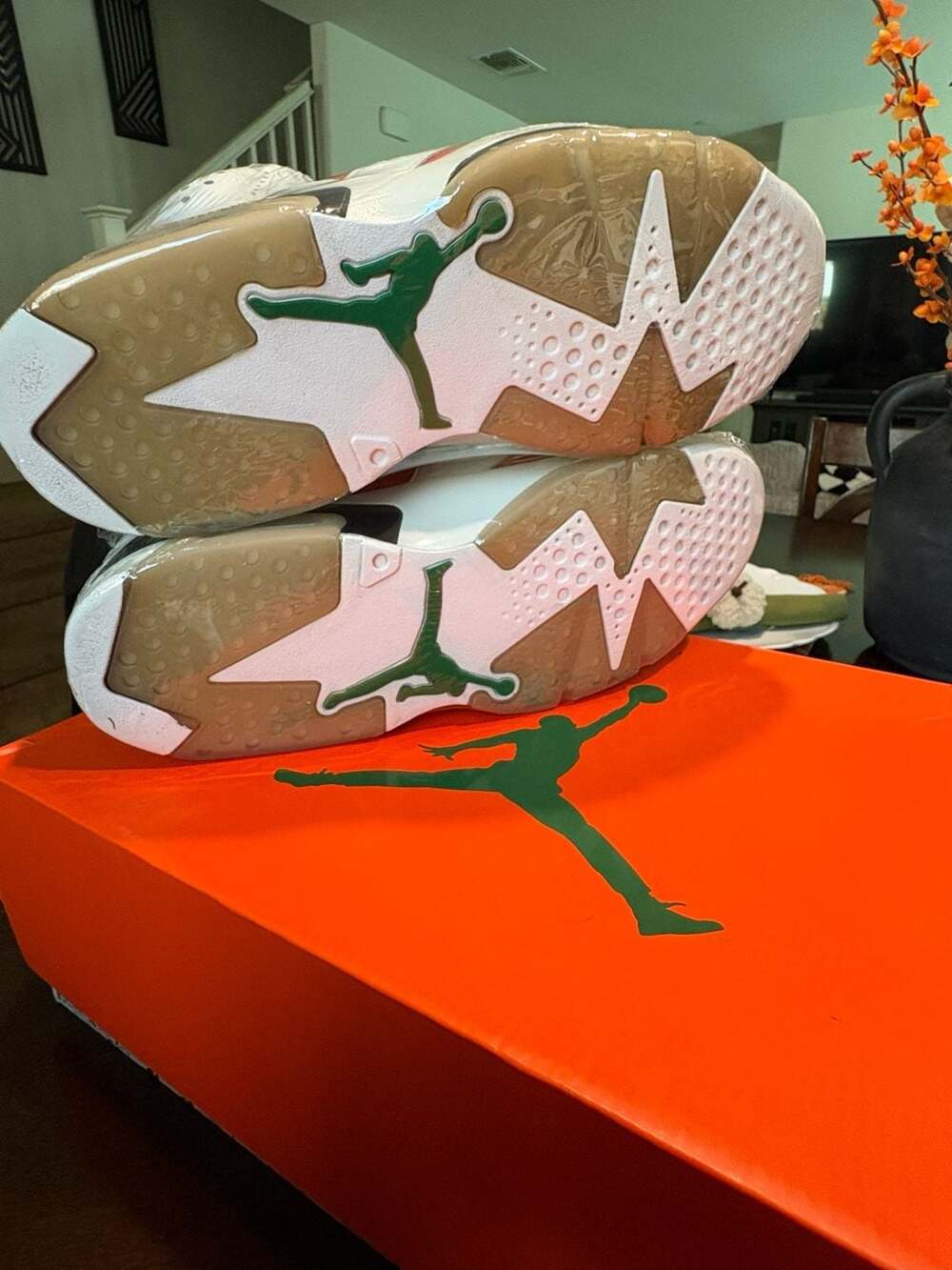 Air Jordan 6 Retro Gatorade Like Mike White Orange Sneakers - Picture 7 of 10
